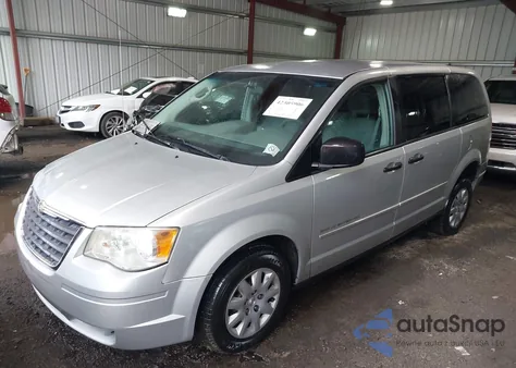 2008 Chrysler Town & Country Lx from USA, damaged, VIN 2A8HR44H98R750801